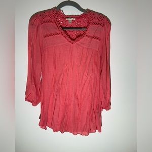 Women’s long-sleeve blouse